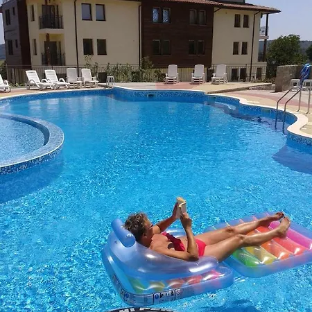 Апартаменты Osenovo Apartment Osenovo